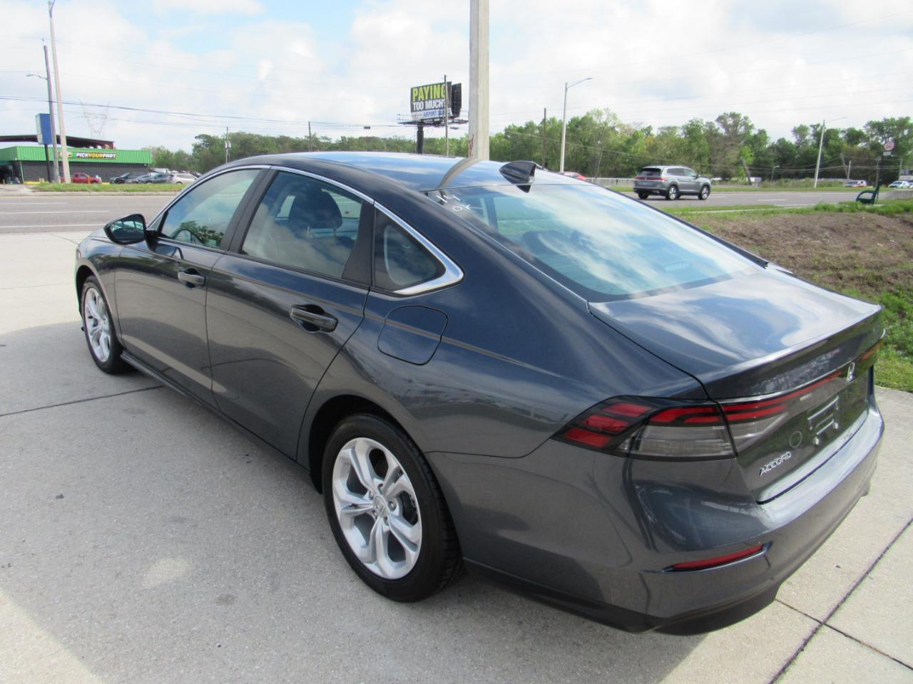 Honda Accord Sedan LX CVT 2024