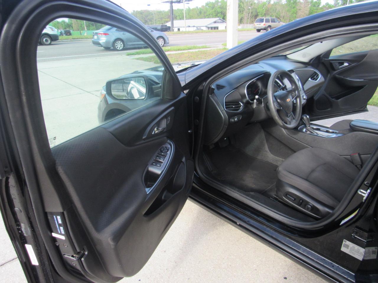 Chevrolet Malibu 4dr Sdn LT 2020