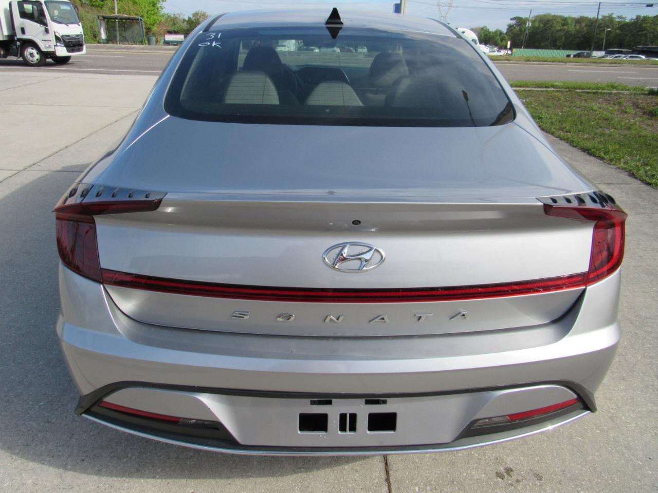 Hyundai Sonata SE 2.5L 2021
