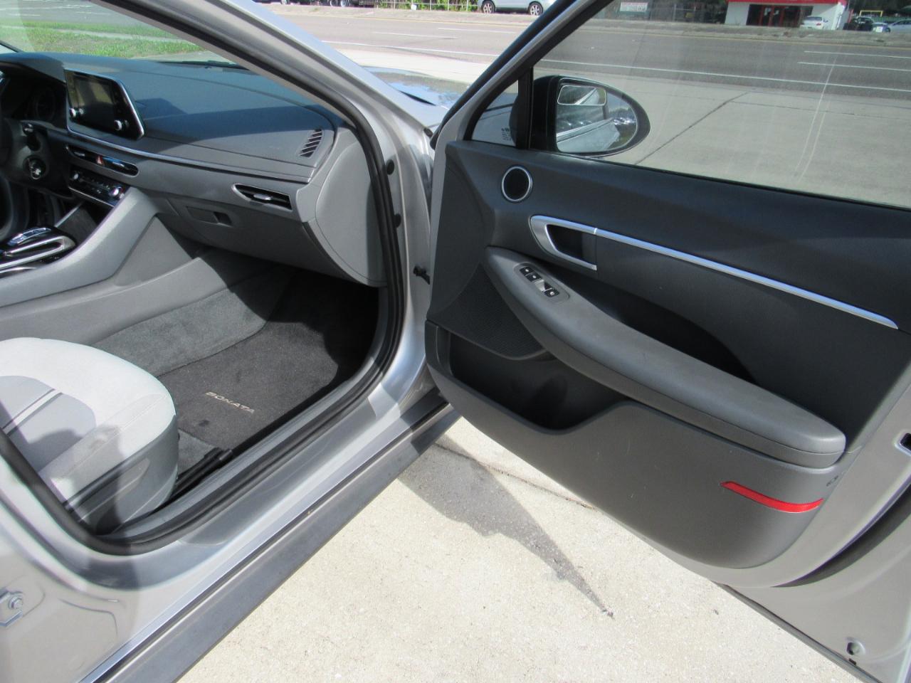 Hyundai Sonata SE 2.5L 2021