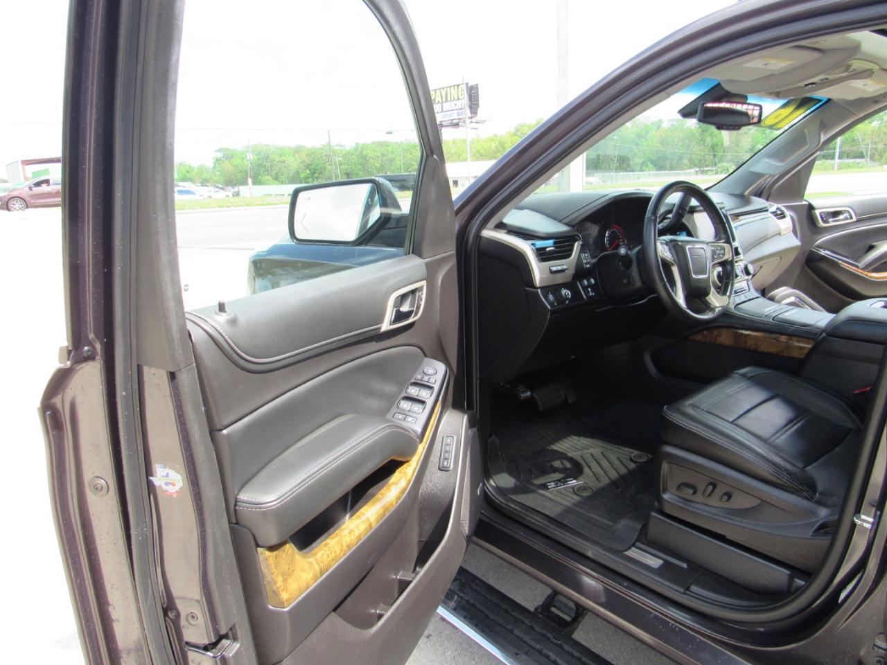 GMC Yukon XL 2WD 4dr Denali 2016