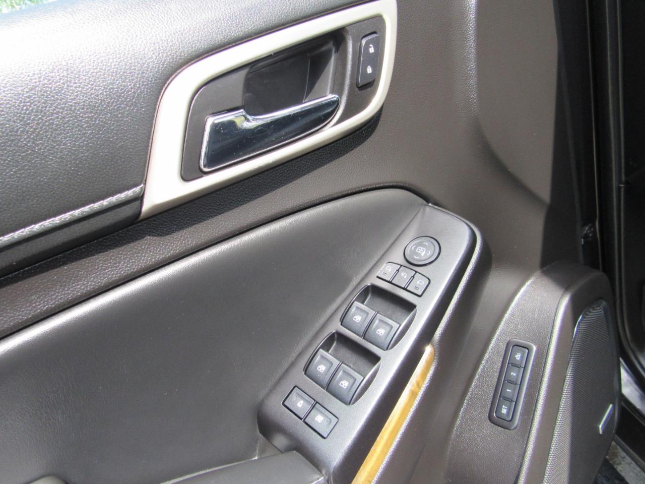 GMC Yukon XL 2WD 4dr Denali 2016