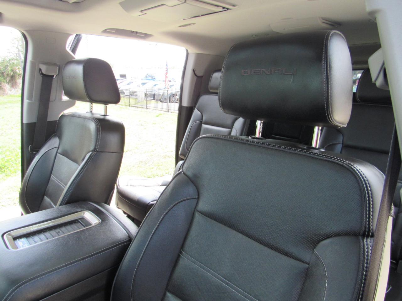 GMC Yukon XL 2WD 4dr Denali 2016