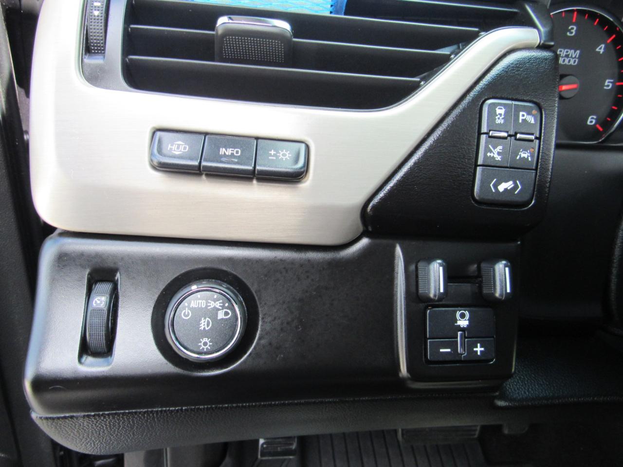 GMC Yukon XL 2WD 4dr Denali 2016