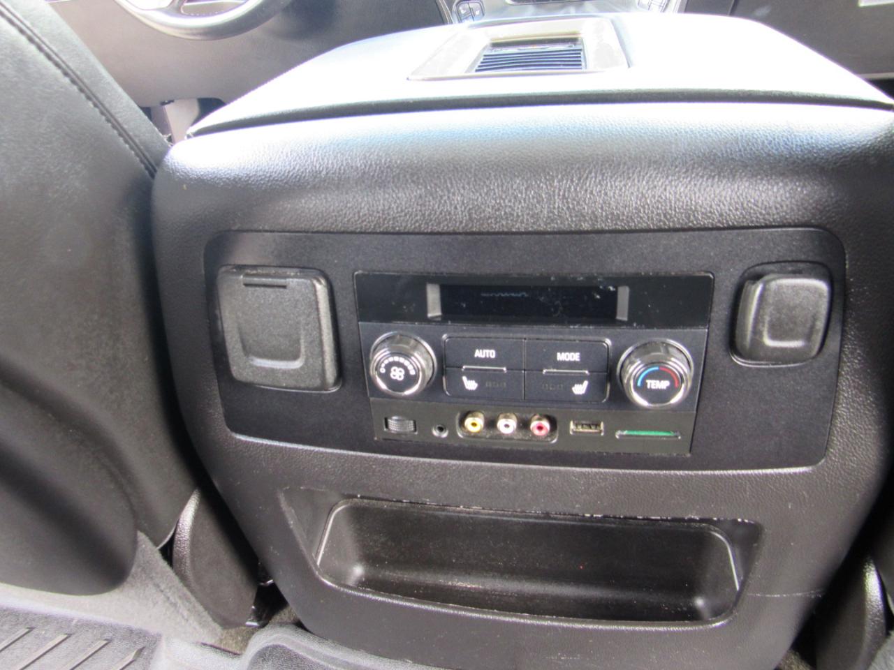 GMC Yukon XL 2WD 4dr Denali 2016