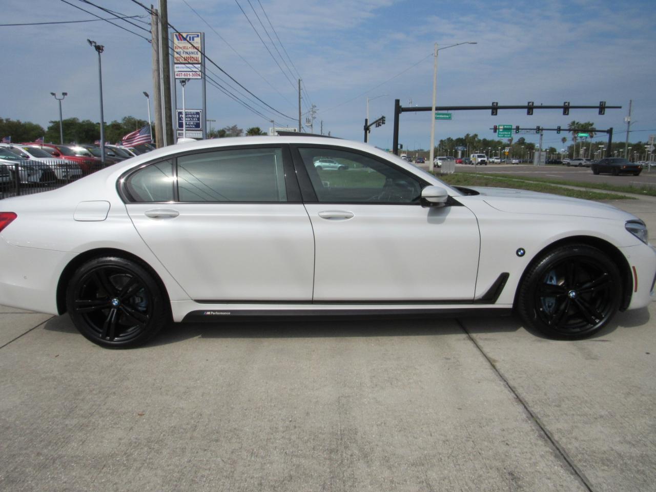 BMW 7 Series 750i Sedan 2018