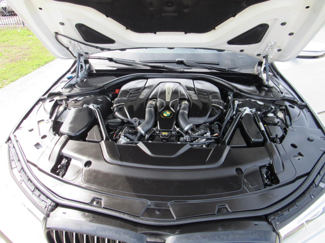 BMW 7 Series 750i Sedan 2018