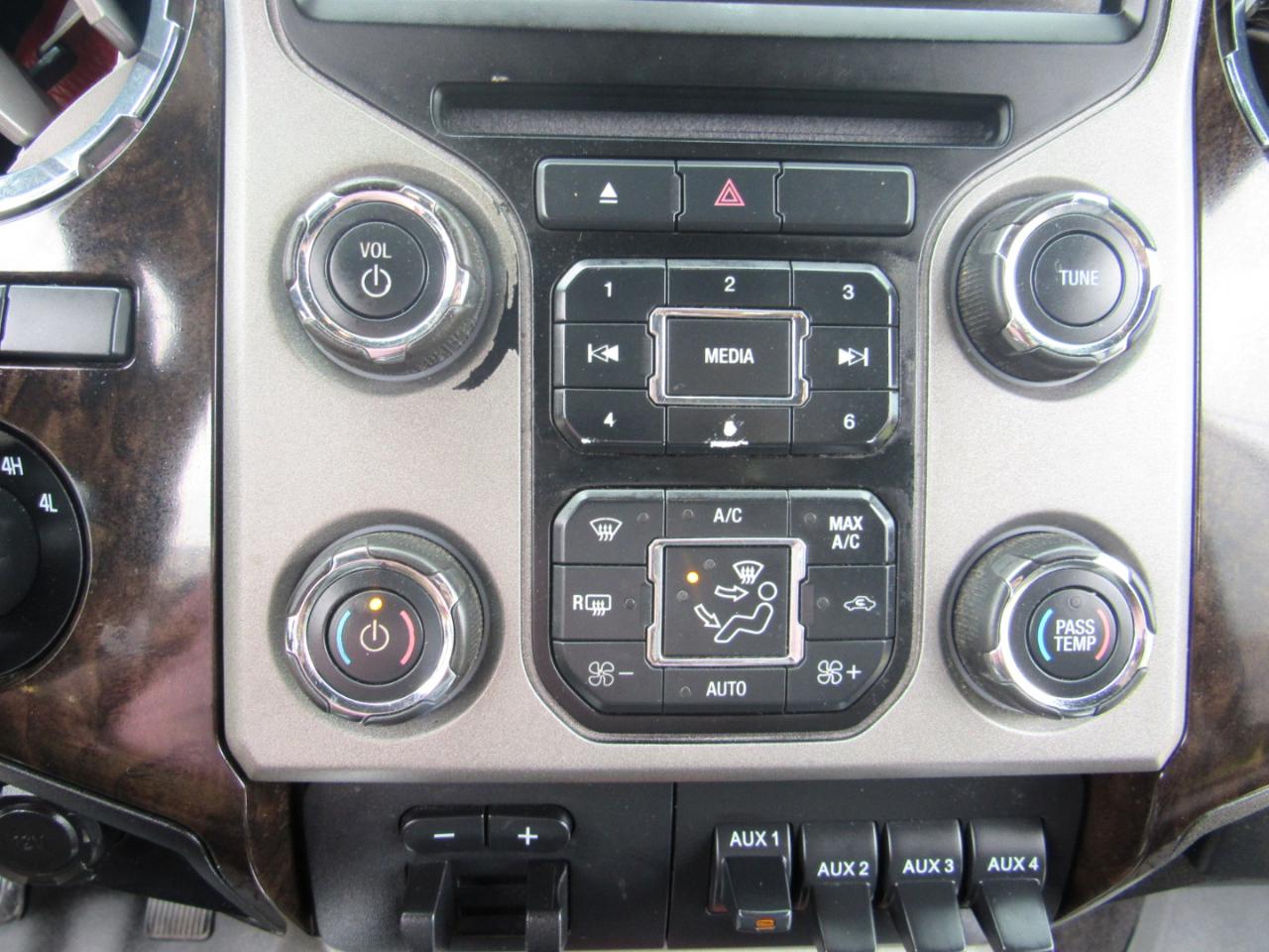 Ford Super Duty F-250 SRW 4WD Crew Cab 172" Lariat 2013