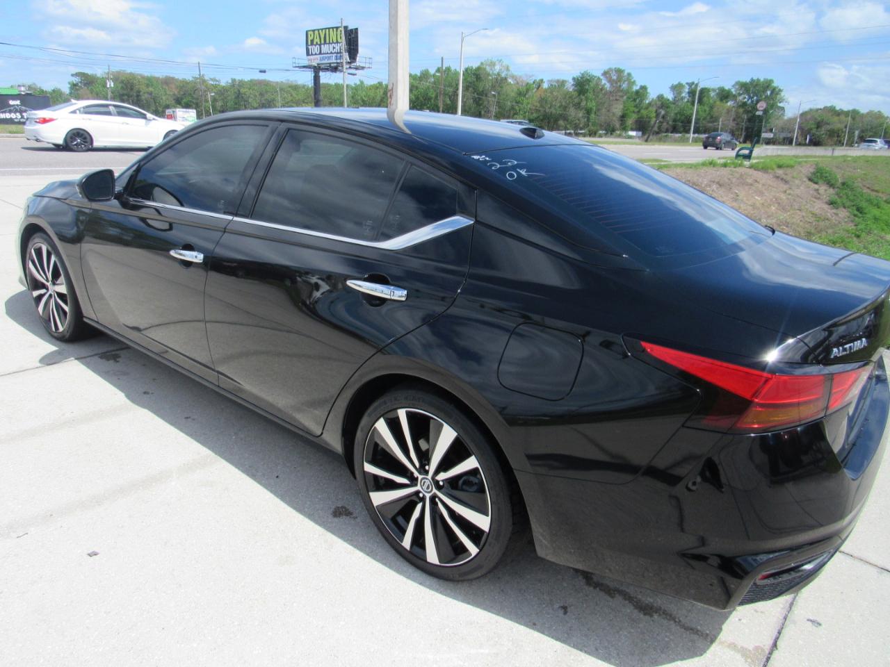 Nissan Altima 2.5 Platinum Sedan 2019