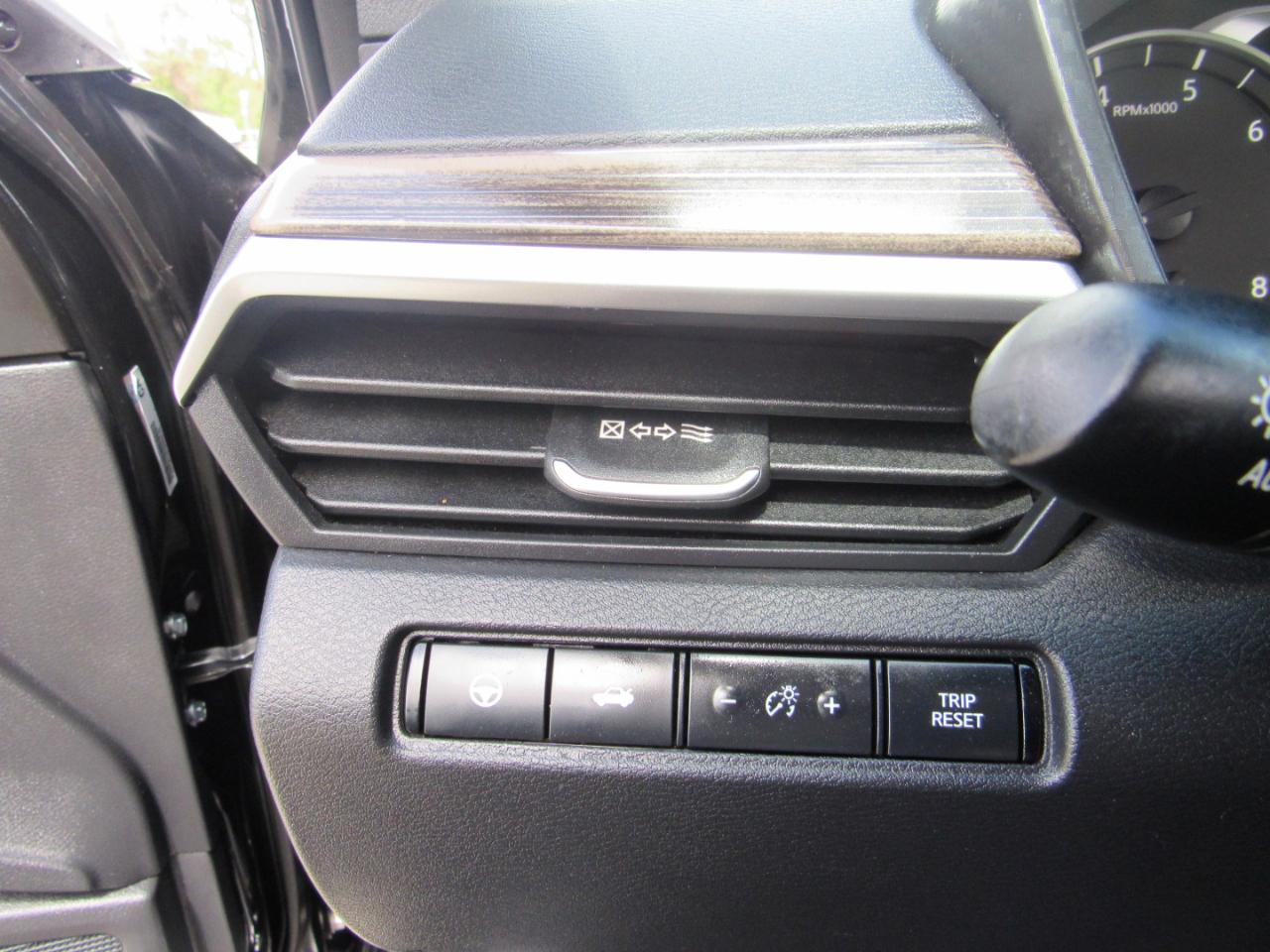 Nissan Altima 2.5 Platinum Sedan 2019