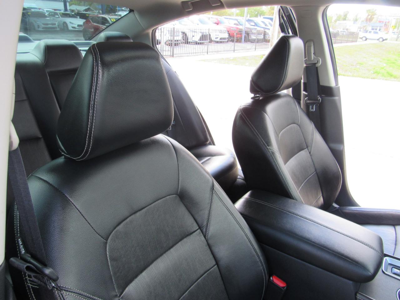 Nissan Altima 2.5 Platinum Sedan 2019