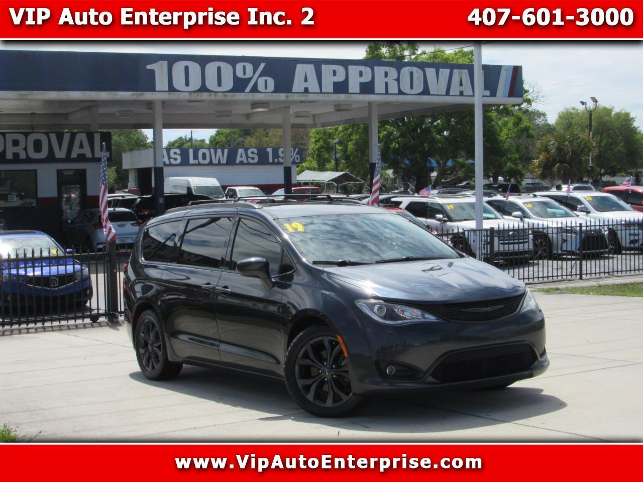 2019 Chrysler Pacifica Touring L Plus FWD