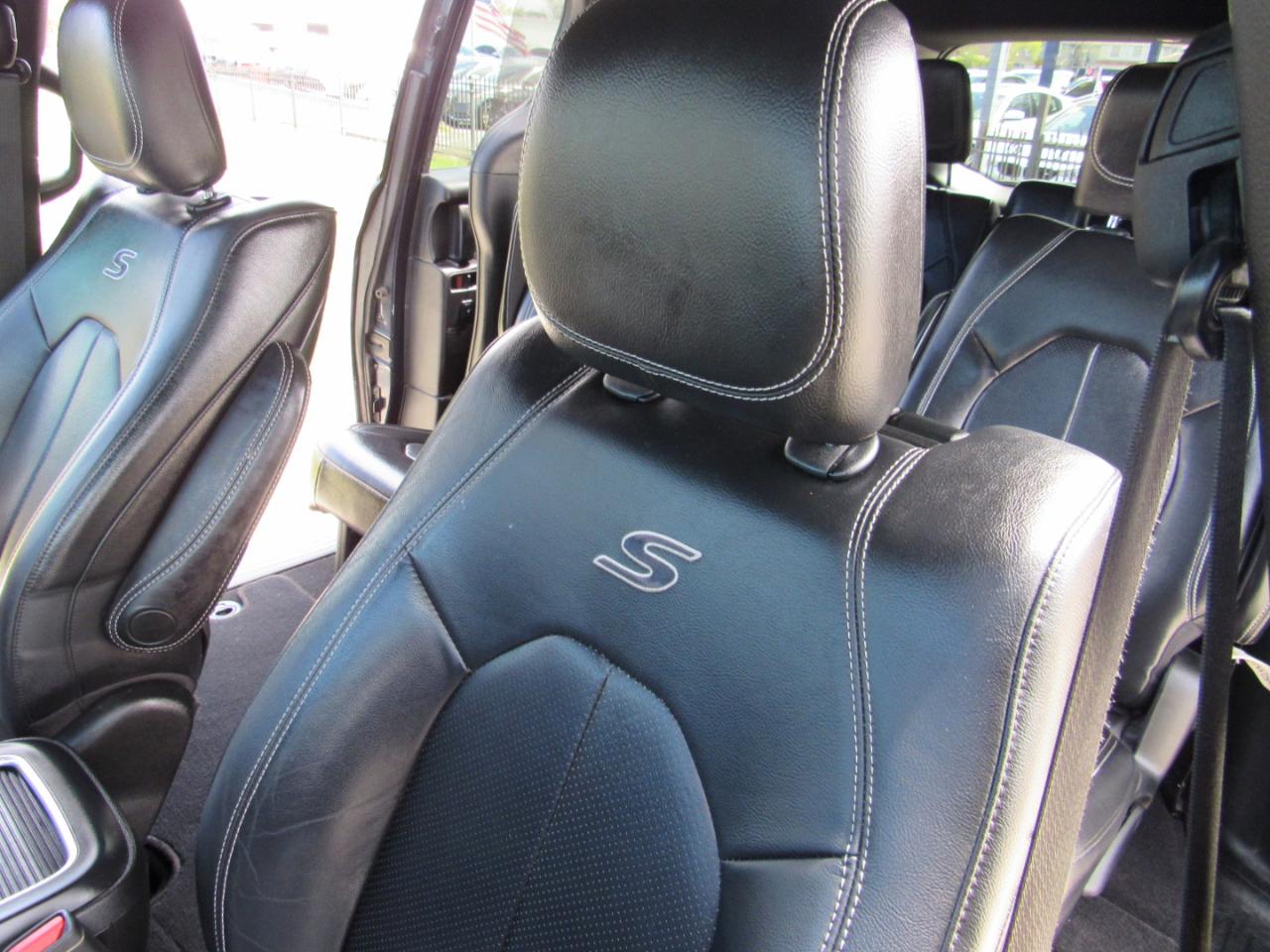 Chrysler Pacifica Touring L Plus FWD 2019