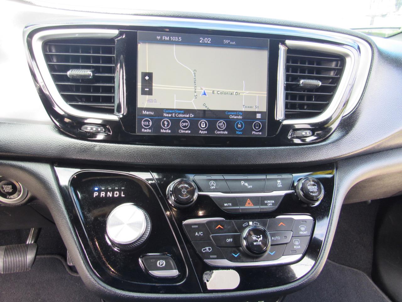 Chrysler Pacifica Touring L Plus FWD 2019