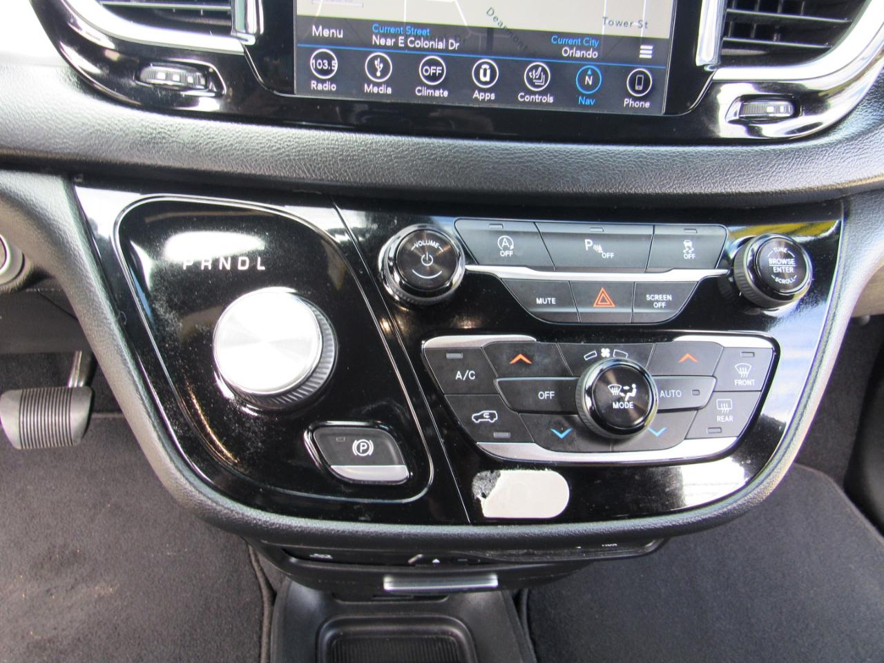 Chrysler Pacifica Touring L Plus FWD 2019