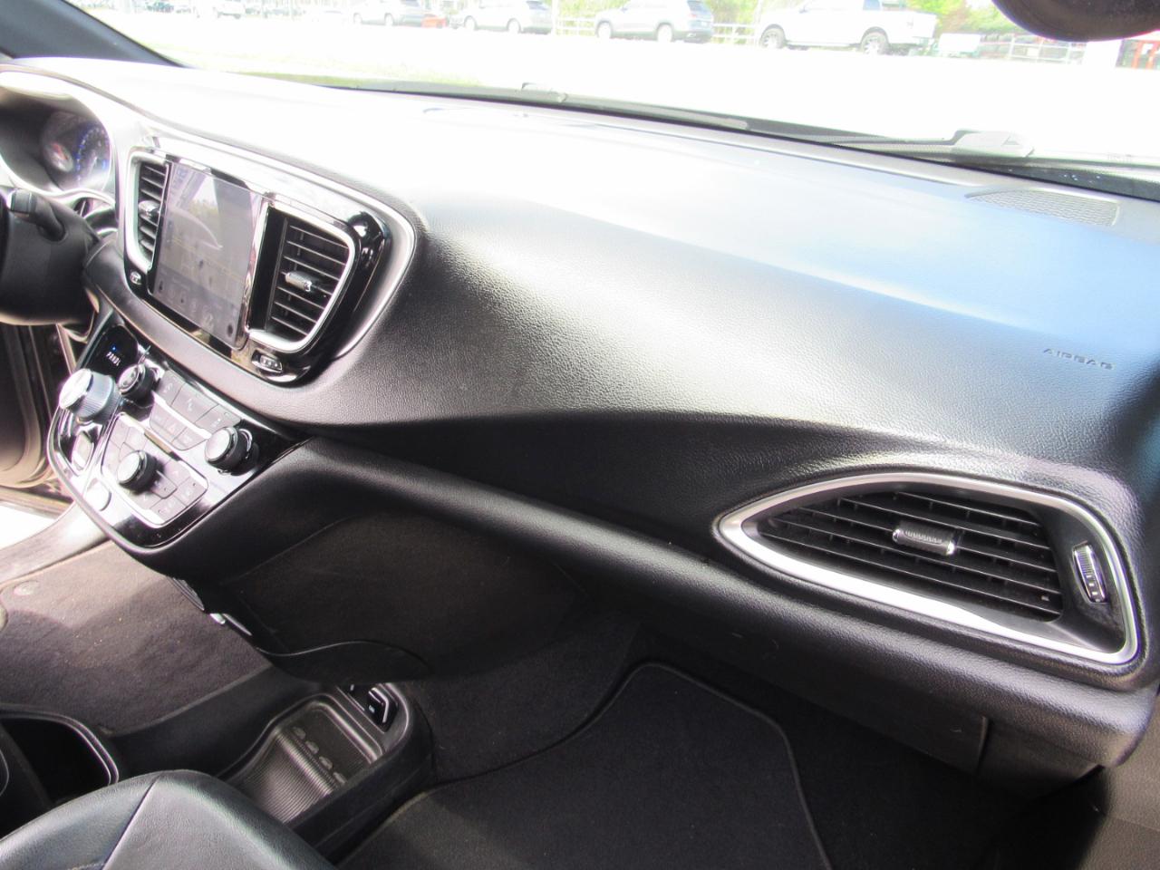 Chrysler Pacifica Touring L Plus FWD 2019