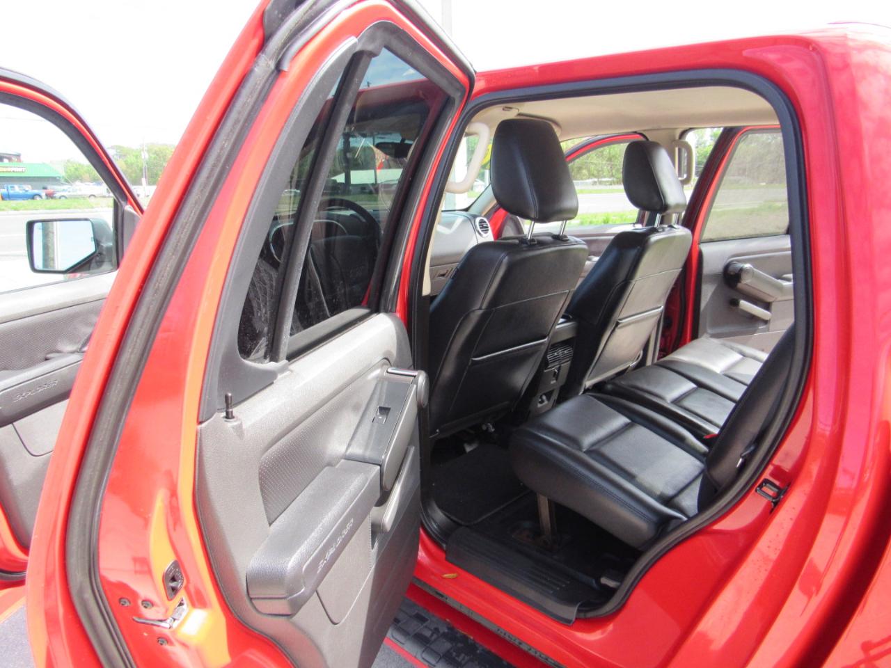 Ford Explorer Sport Trac RWD 4dr Limited 2010