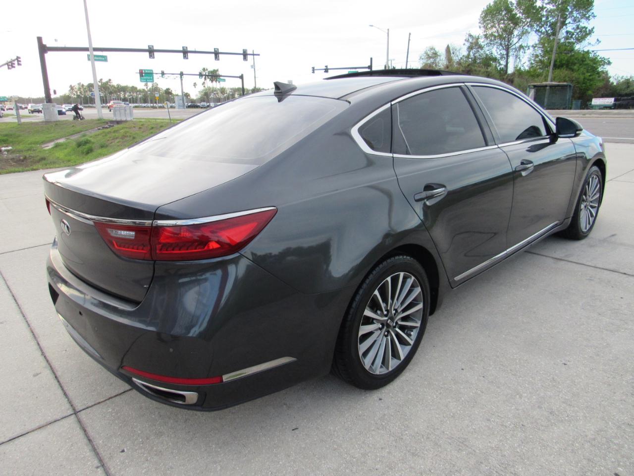 Kia Cadenza Technology Sedan 2017