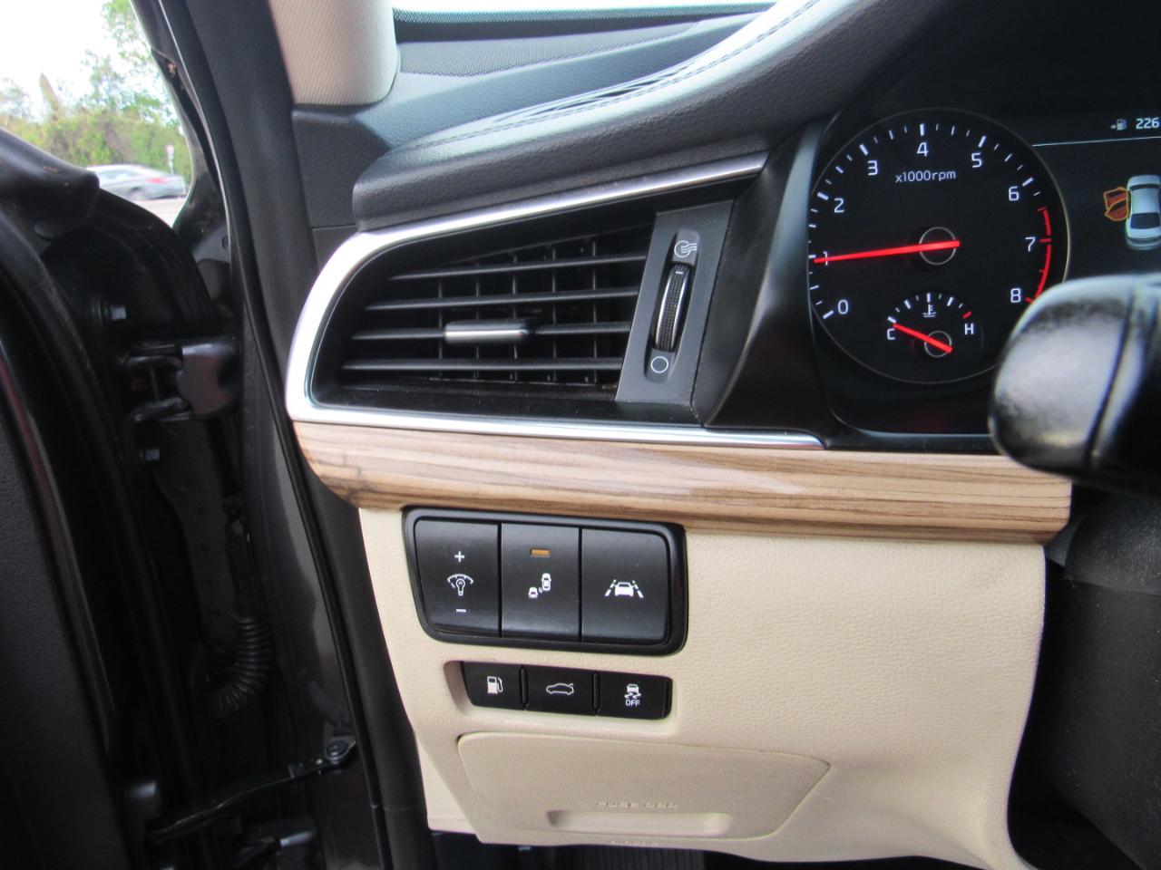 Kia Cadenza Technology Sedan 2017