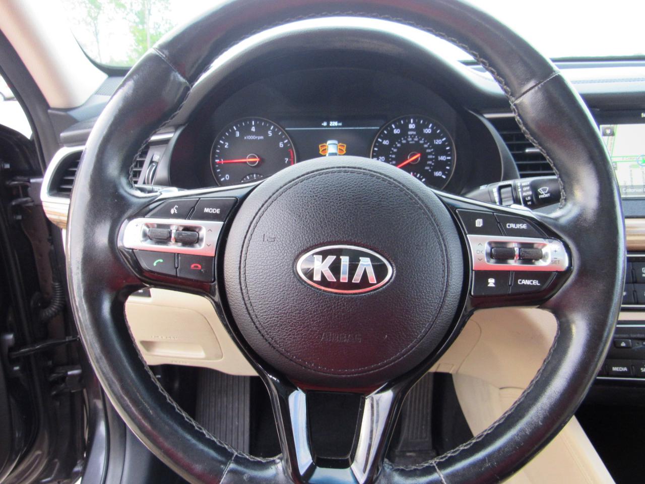 Kia Cadenza Technology Sedan 2017