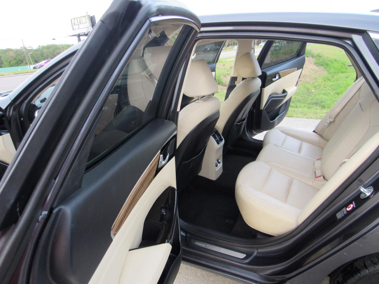 Kia Cadenza Technology Sedan 2017