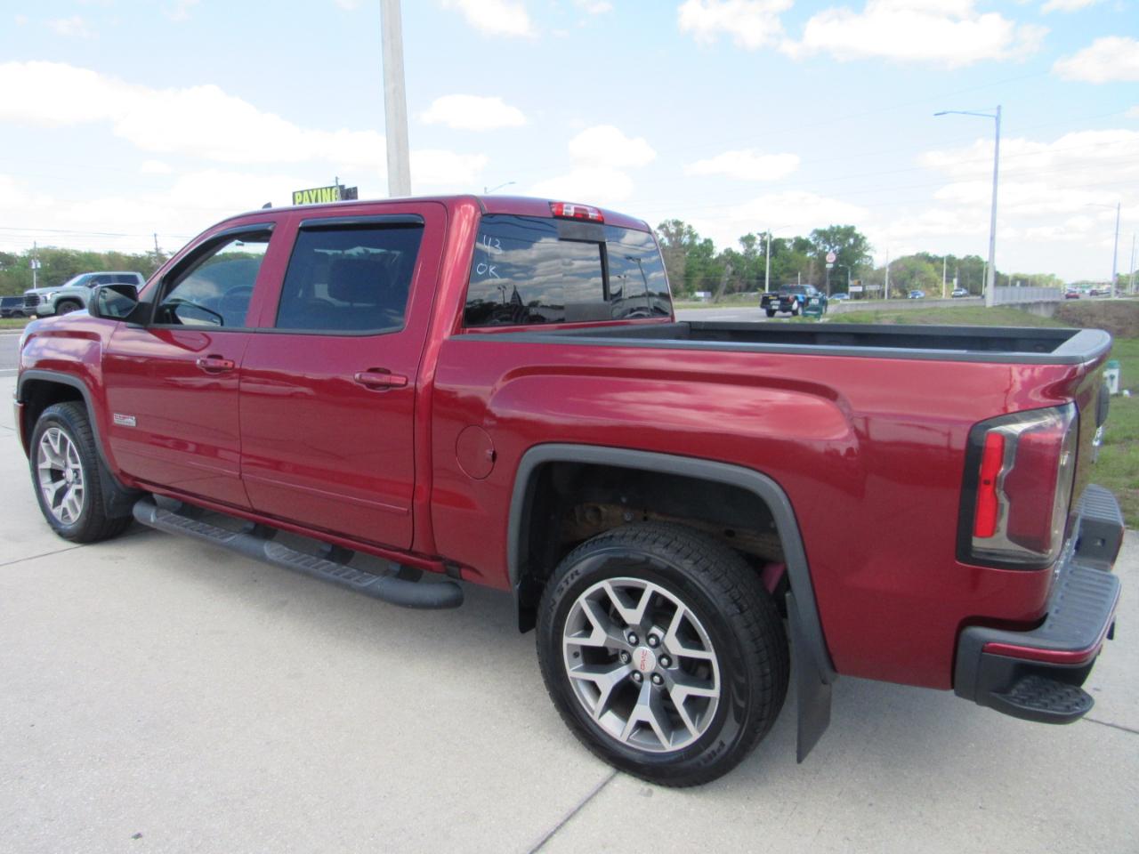 GMC Sierra 1500 4WD Crew Cab 143.5" SLT 2018