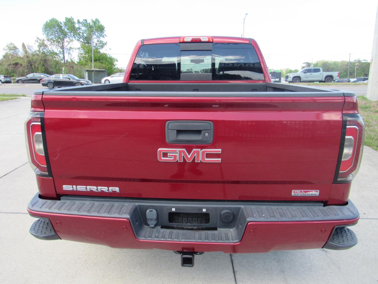 GMC Sierra 1500 4WD Crew Cab 143.5" SLT 2018