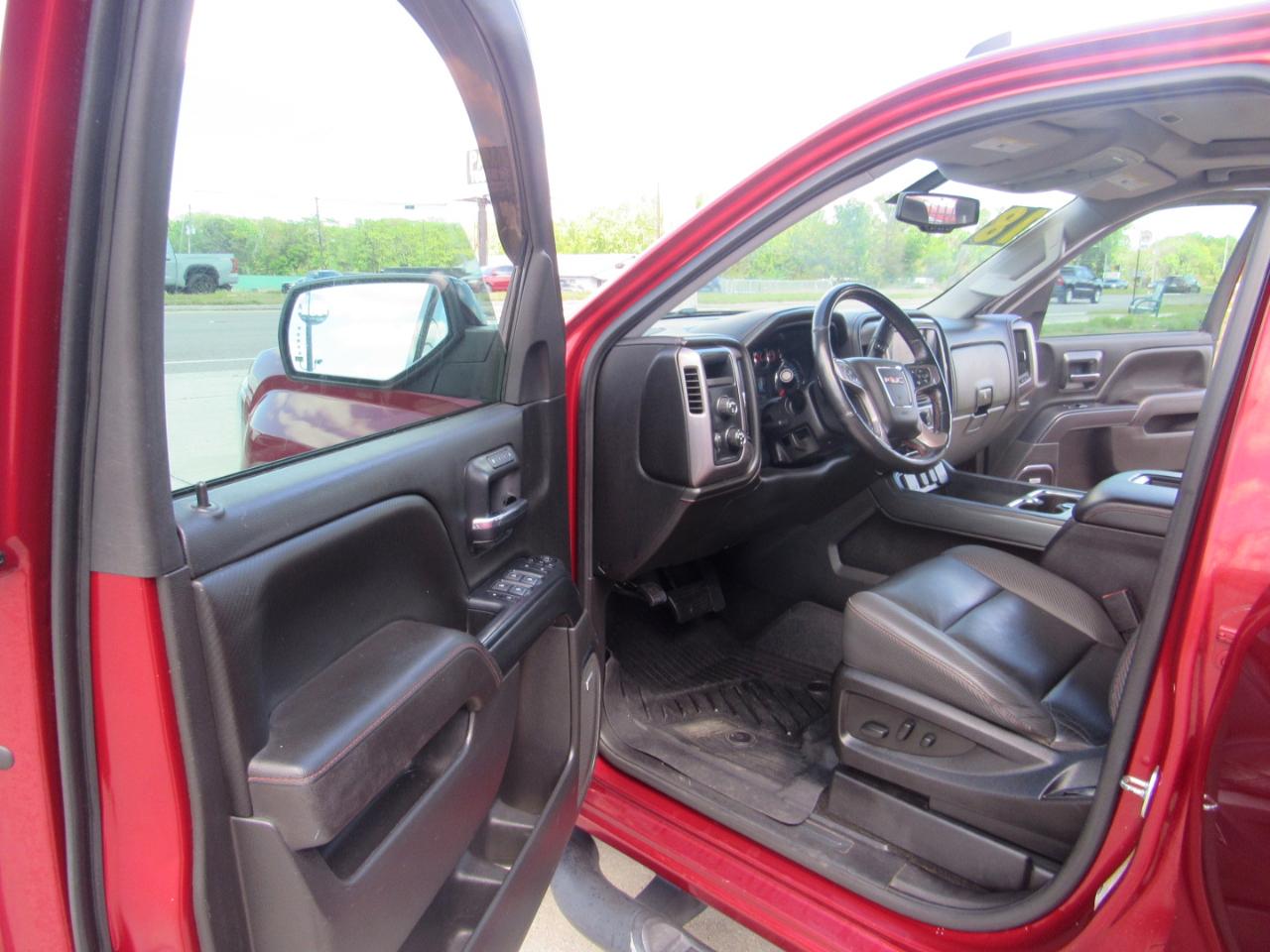 GMC Sierra 1500 4WD Crew Cab 143.5" SLT 2018