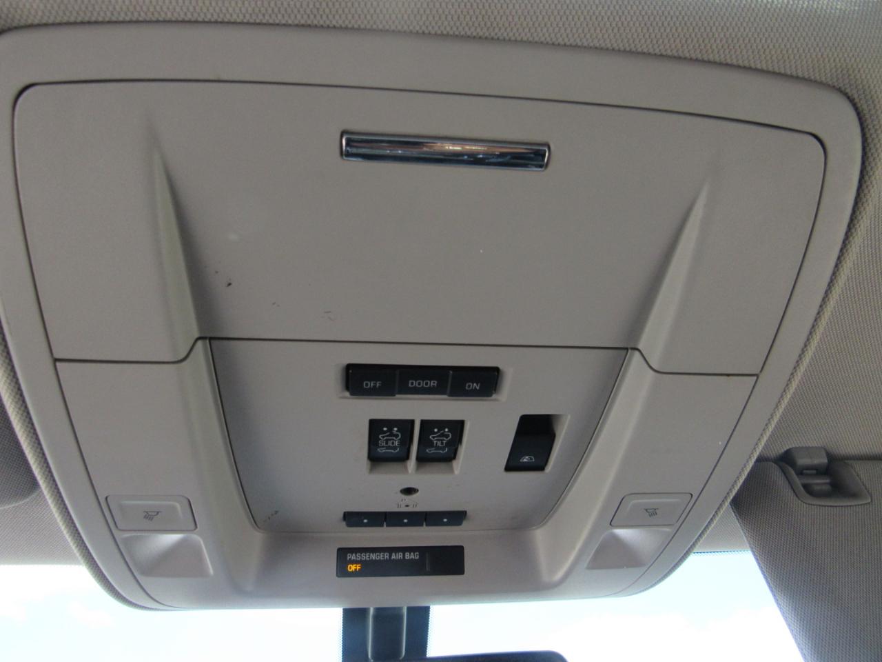 GMC Sierra 1500 4WD Crew Cab 143.5" SLT 2018