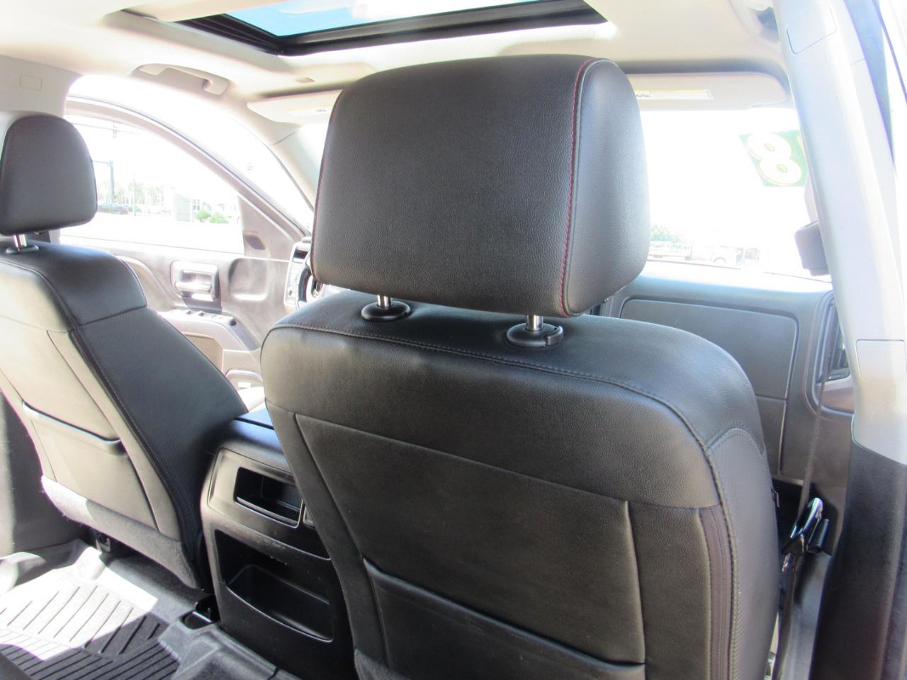 GMC Sierra 1500 4WD Crew Cab 143.5" SLT 2018