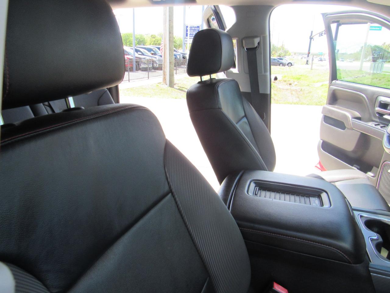 GMC Sierra 1500 4WD Crew Cab 143.5" SLT 2018