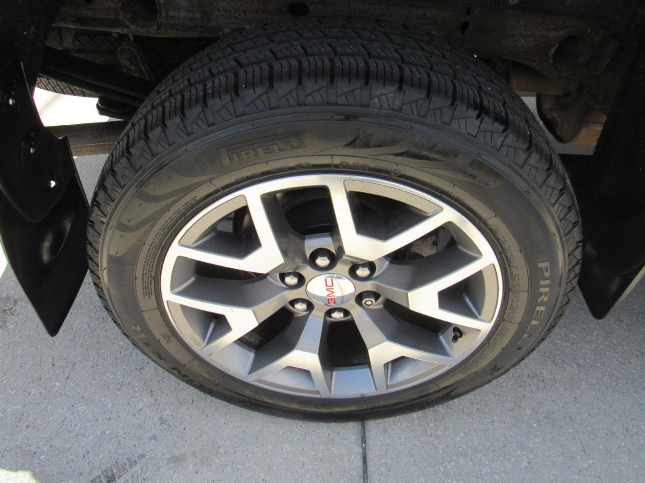 GMC Sierra 1500 4WD Crew Cab 143.5" SLT 2018