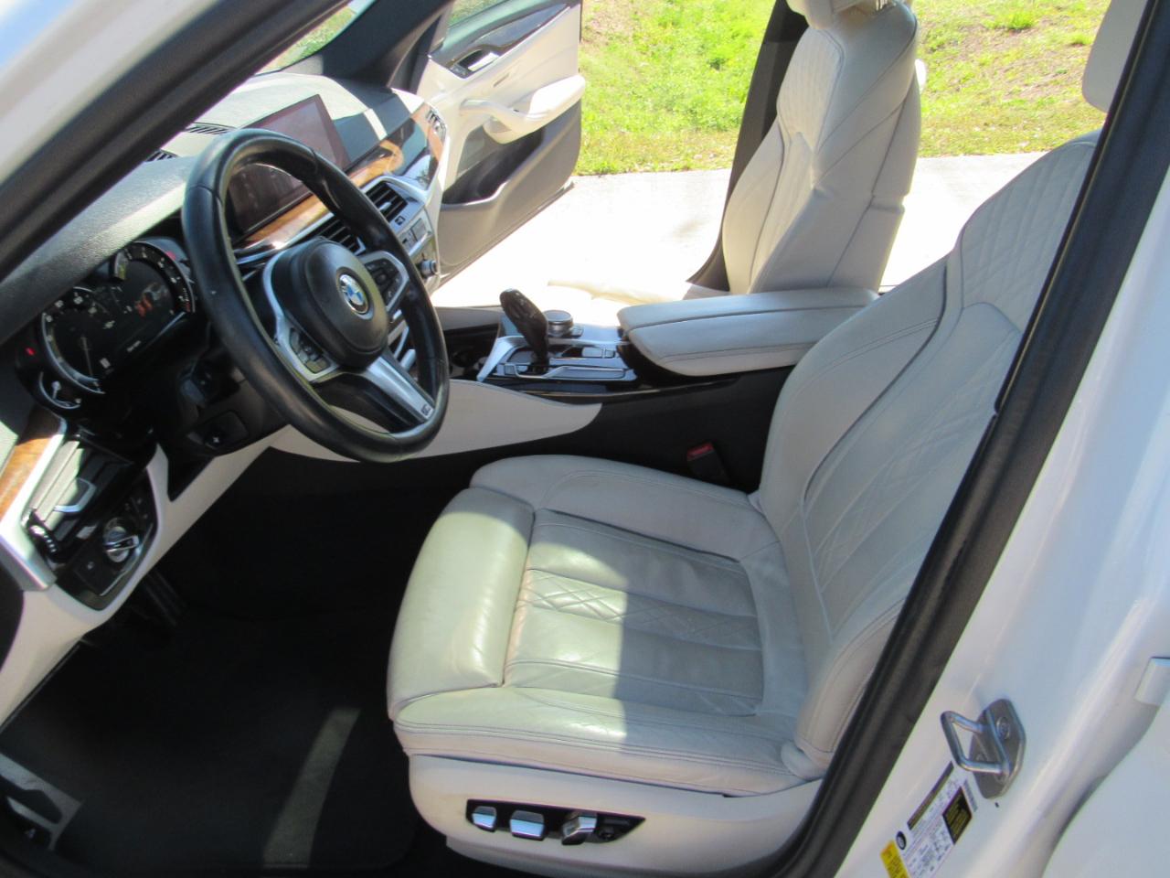 BMW 5 Series 540i Sedan 2019