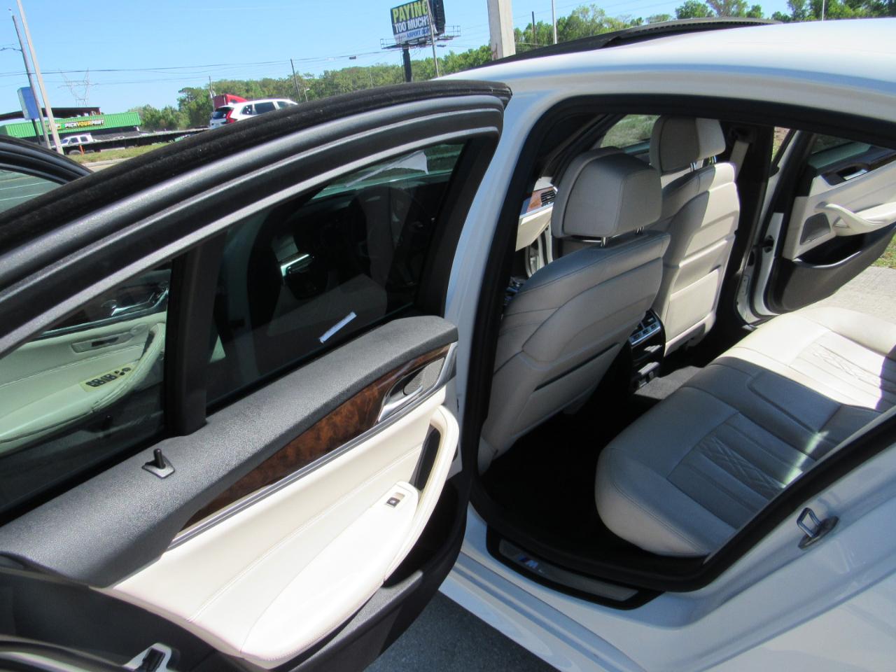 BMW 5 Series 540i Sedan 2019