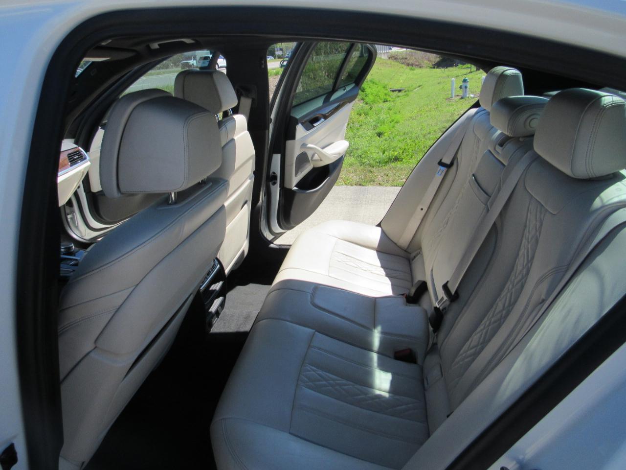 BMW 5 Series 540i Sedan 2019