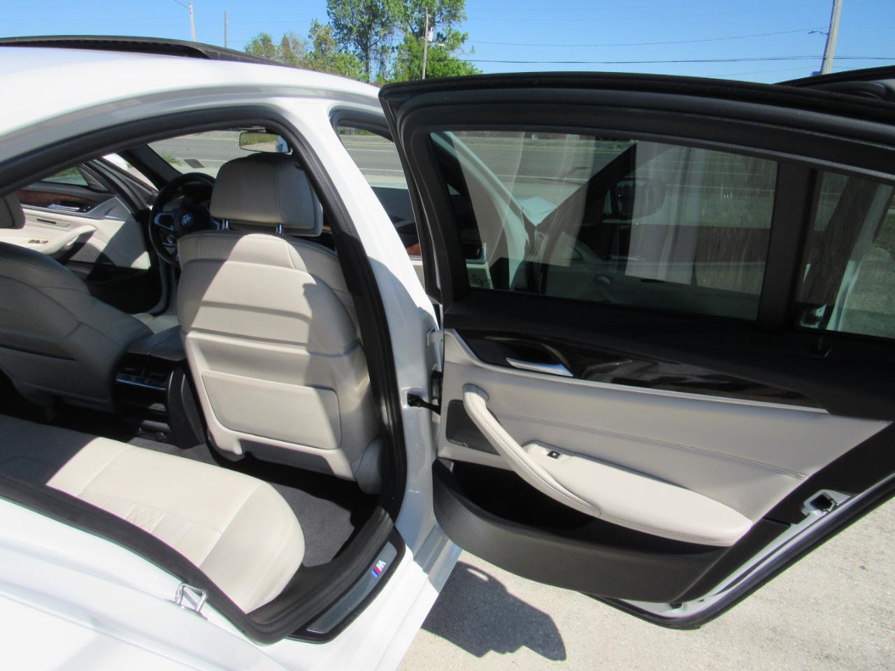 BMW 5 Series 540i Sedan 2019