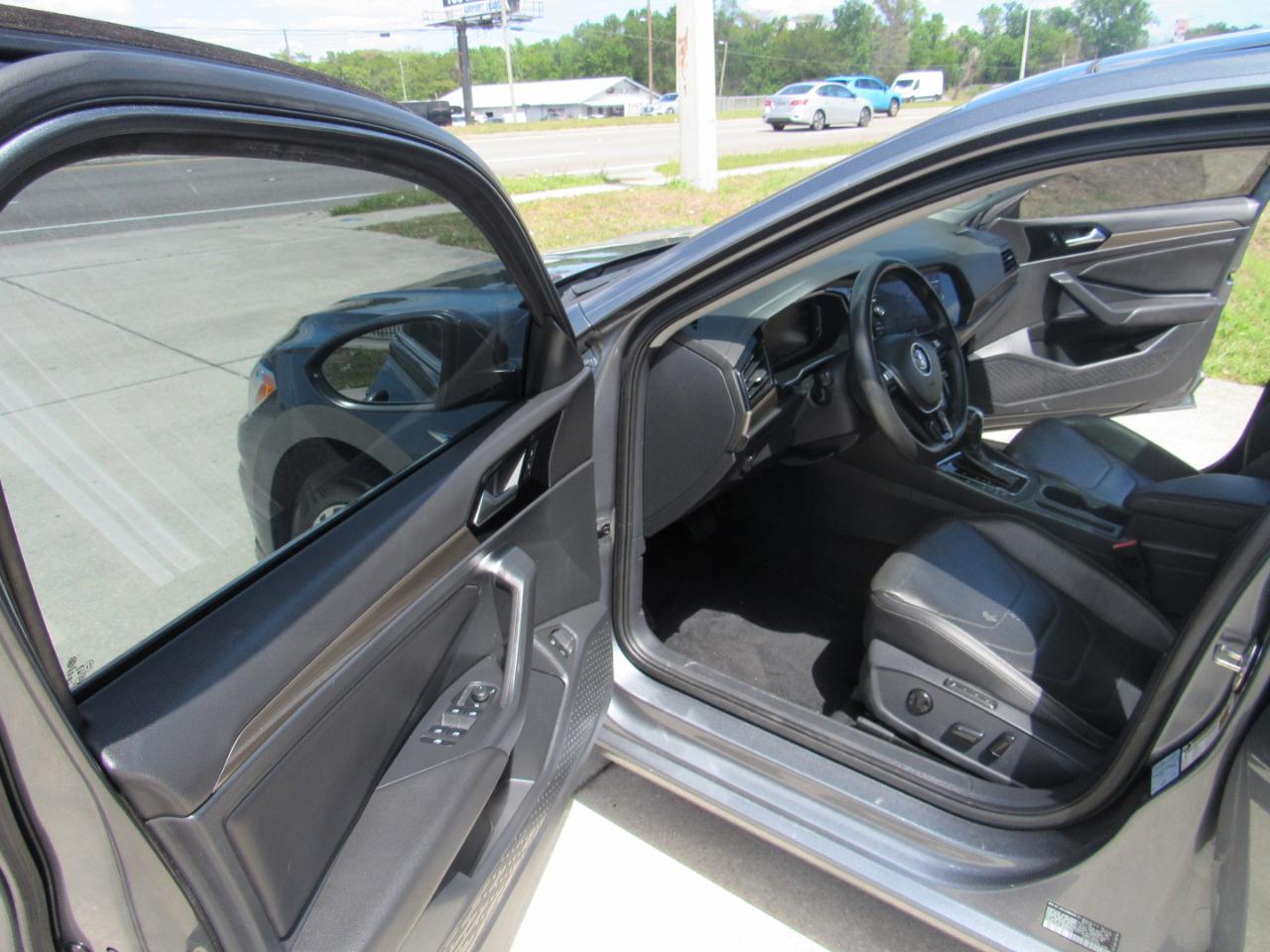 Volkswagen Jetta SEL Premium Auto w/ULEV 2020