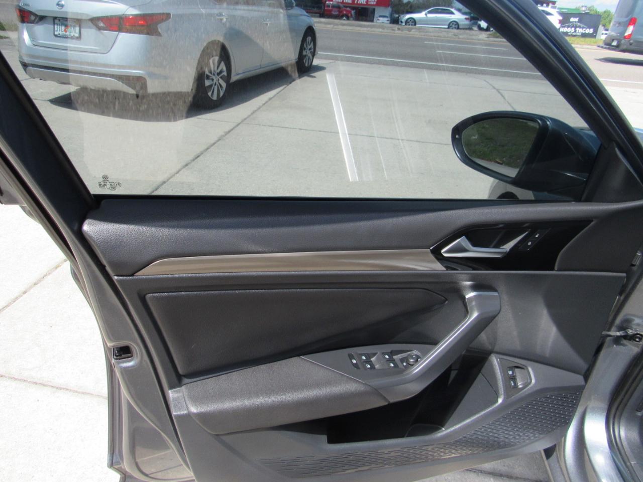 Volkswagen Jetta SEL Premium Auto w/ULEV 2020