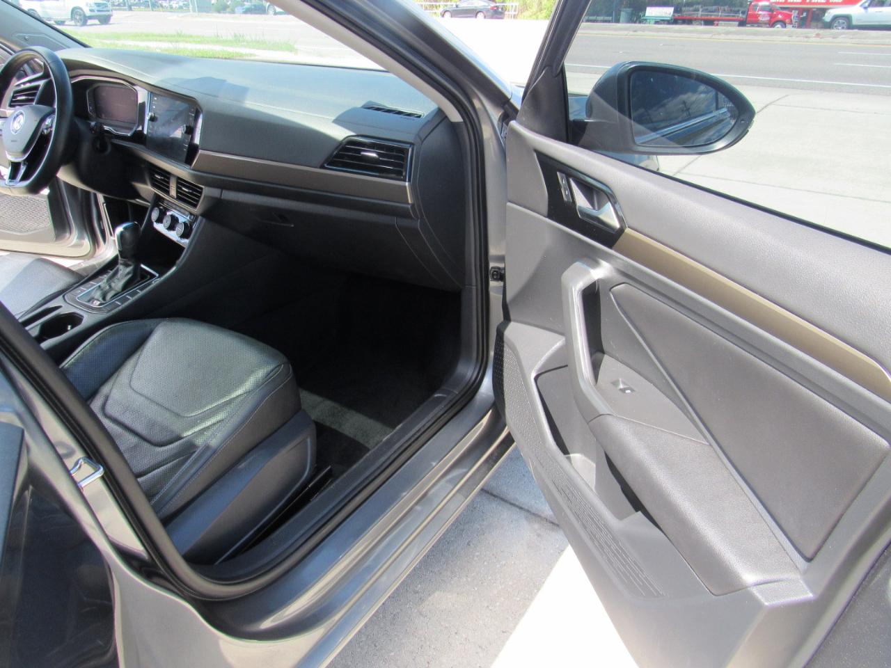 Volkswagen Jetta SEL Premium Auto w/ULEV 2020