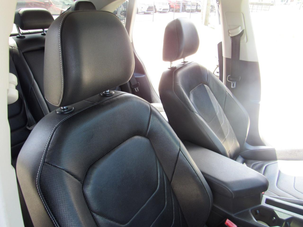 Volkswagen Jetta SEL Premium Auto w/ULEV 2020