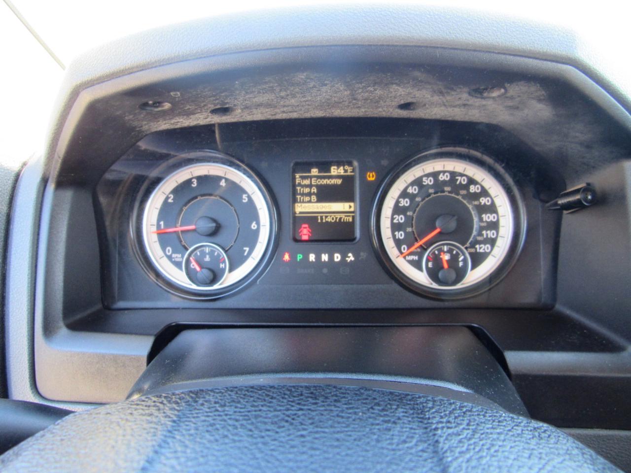 RAM 1500 Express 4x2 Crew Cab 5'7" Box 2018