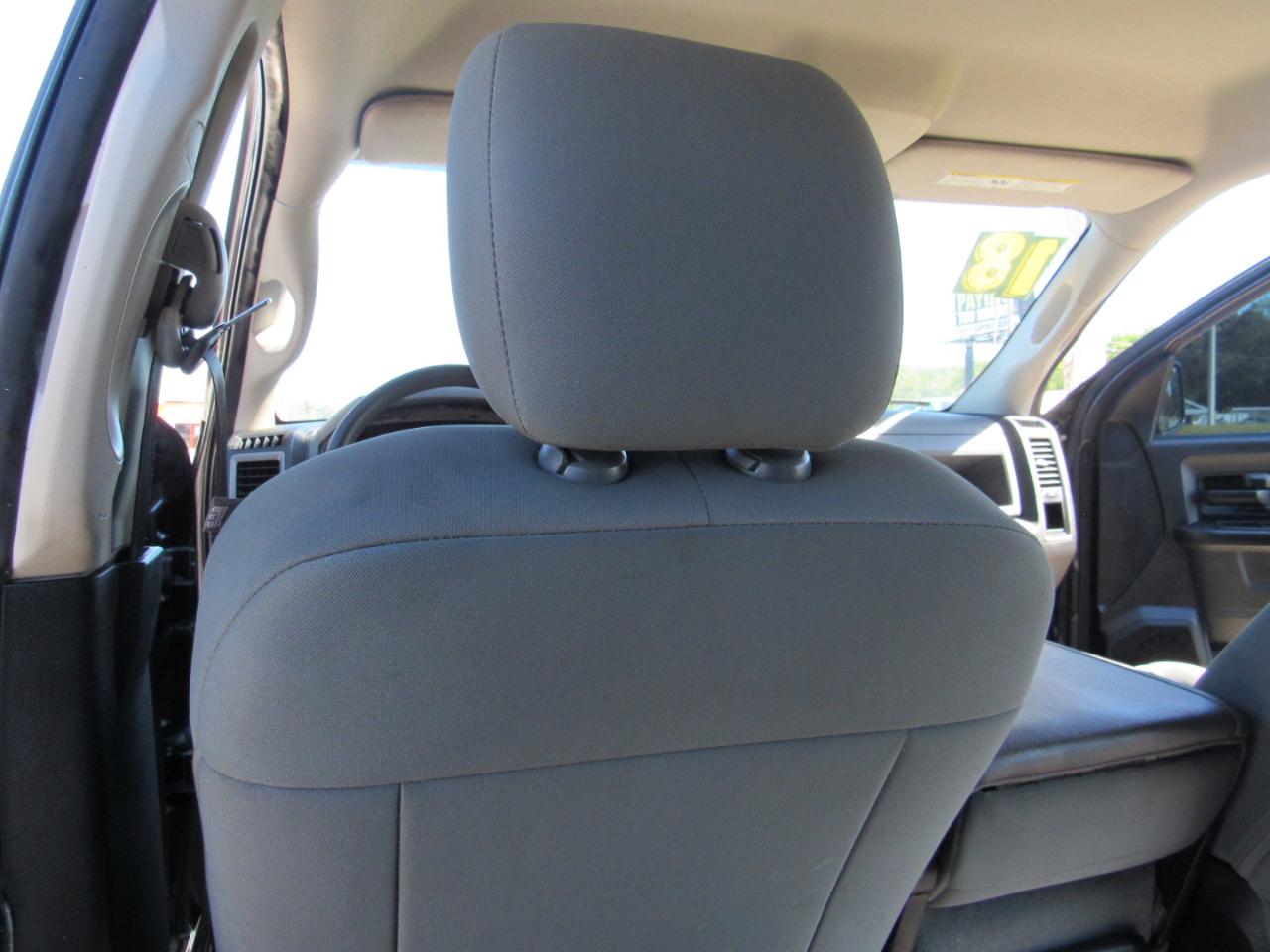 RAM 1500 Express 4x2 Crew Cab 5'7" Box 2018