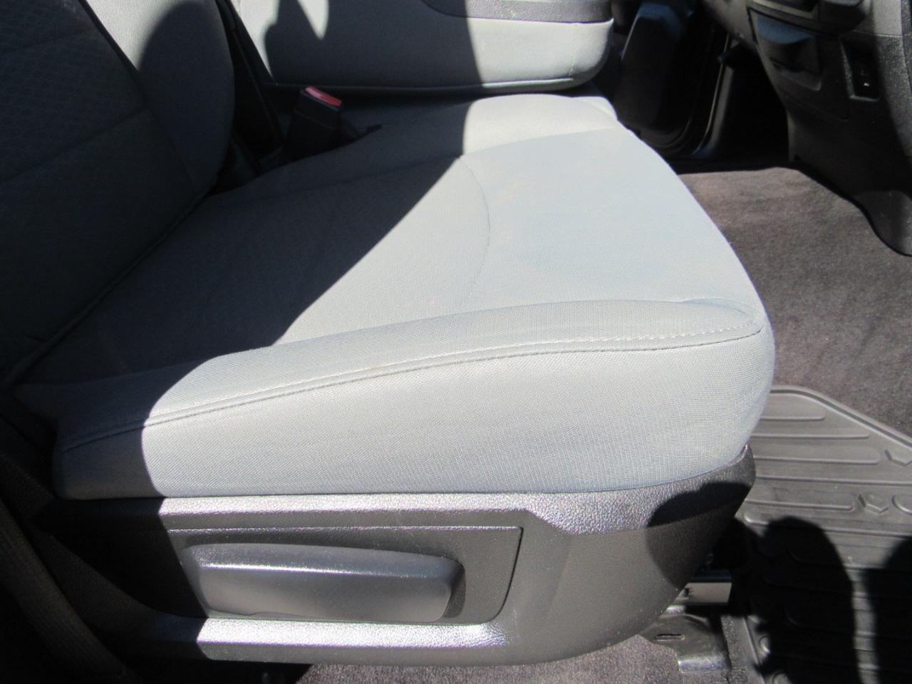 RAM 1500 Express 4x2 Crew Cab 5'7" Box 2018