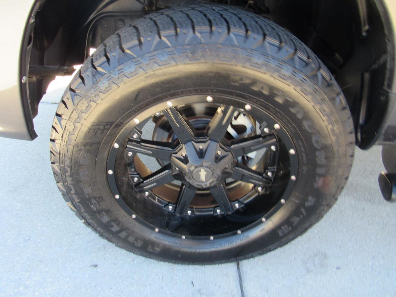 RAM 1500 Express 4x2 Crew Cab 5'7" Box 2018