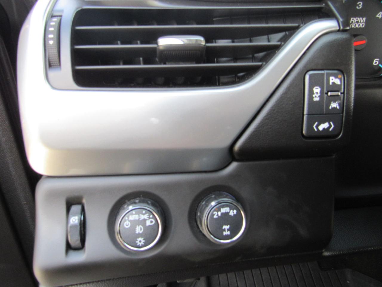 Chevrolet Tahoe 4WD 4dr Premier 2017