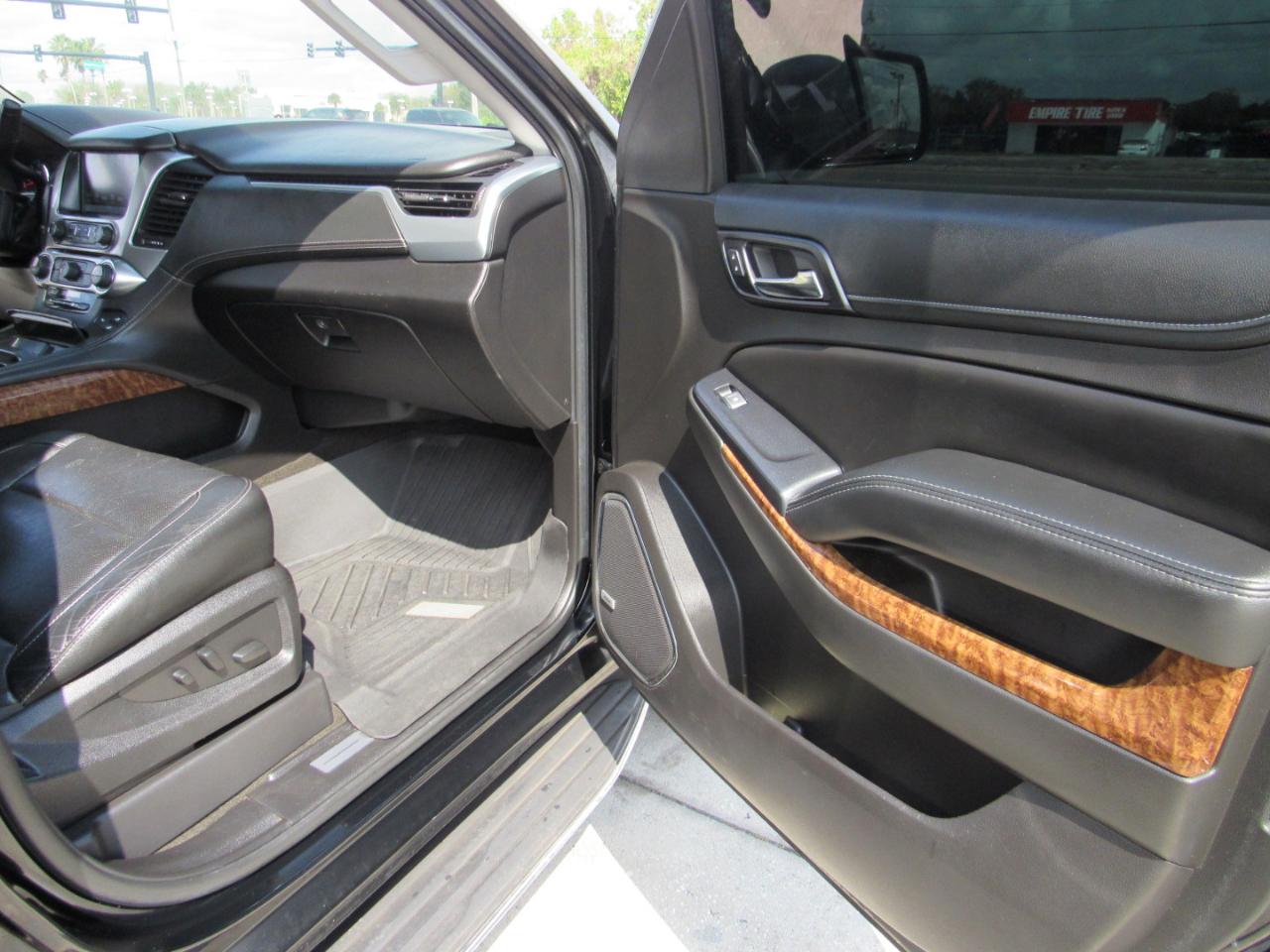 Chevrolet Tahoe 4WD 4dr Premier 2017