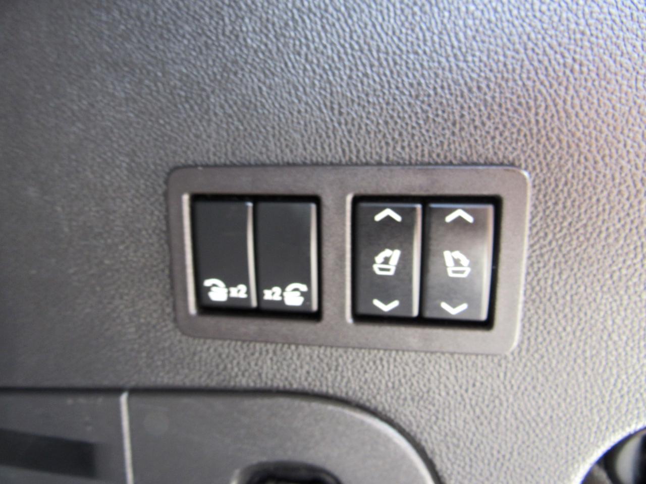 Chevrolet Tahoe 4WD 4dr Premier 2017