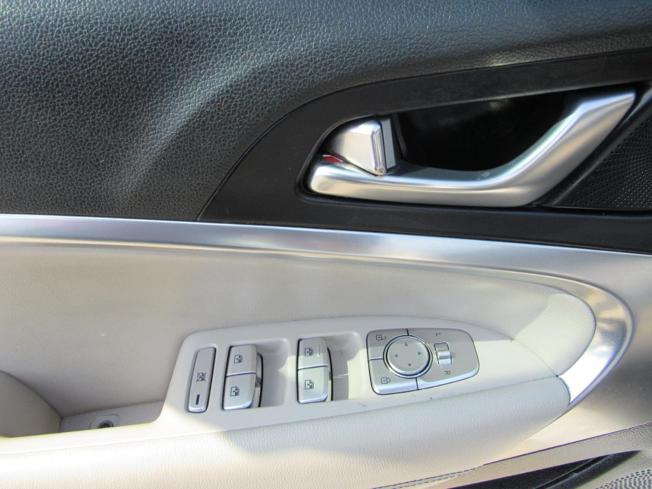 Genesis G70 2.0T Advanced RWD 2019