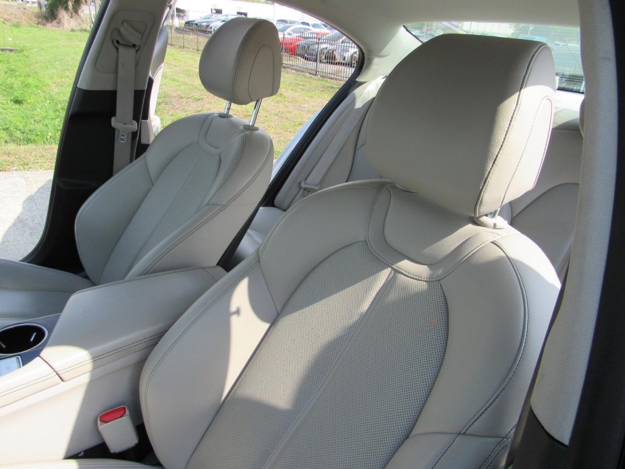 Genesis G70 2.0T Advanced RWD 2019