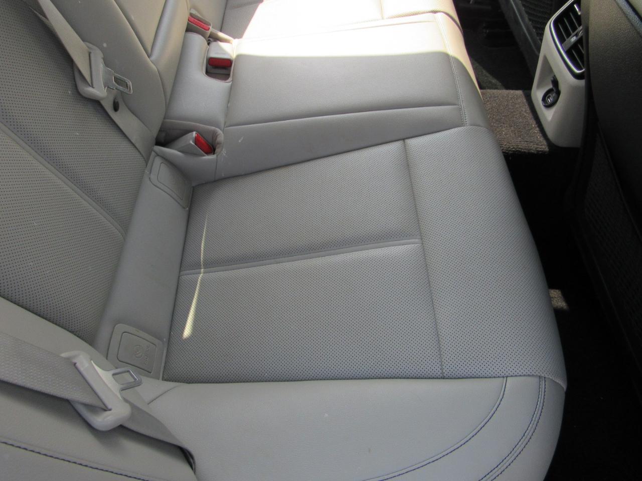 Genesis G70 2.0T Advanced RWD 2019